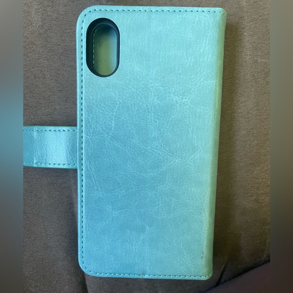 iPhone cases - Picture 3 of 6